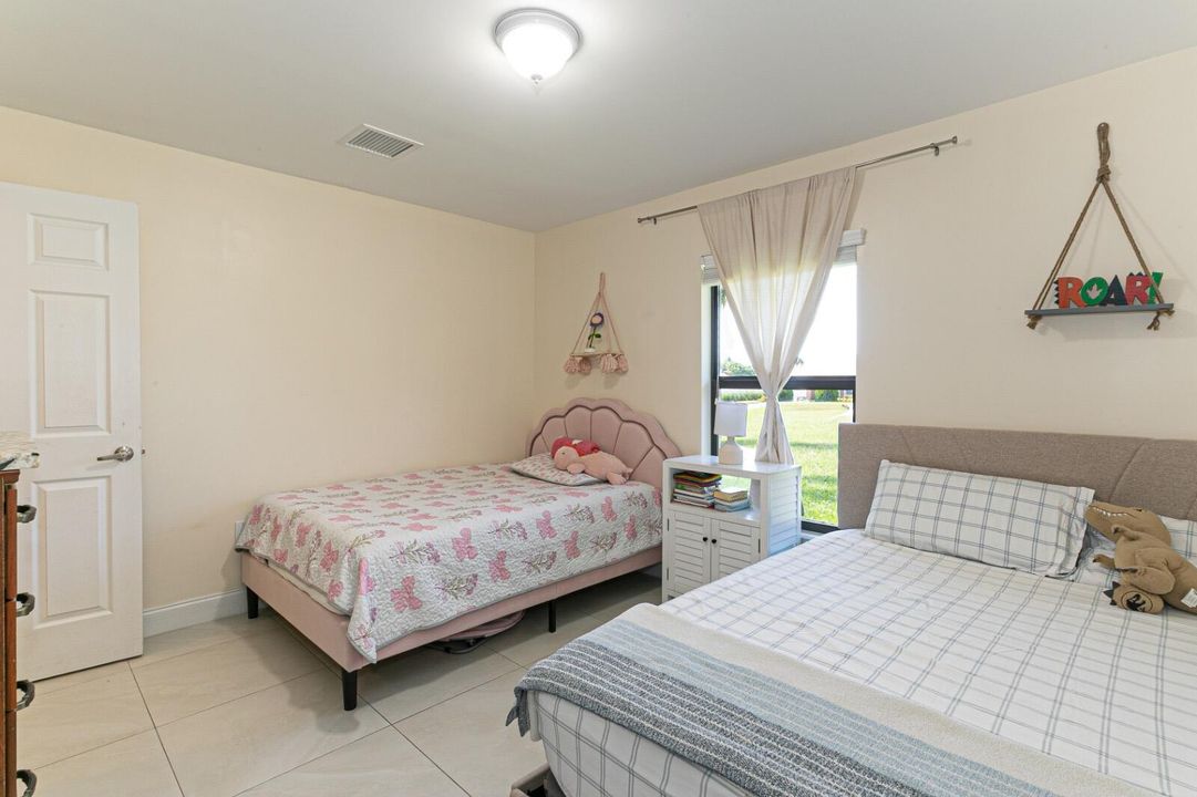 fb132ed1-9c8c-4a66-a13a-49cc4d575b89