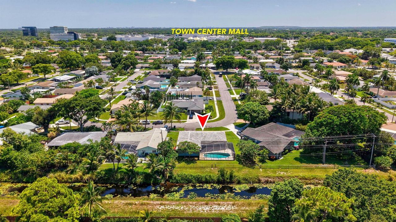 27_Aerial_Home_and_Town_Center