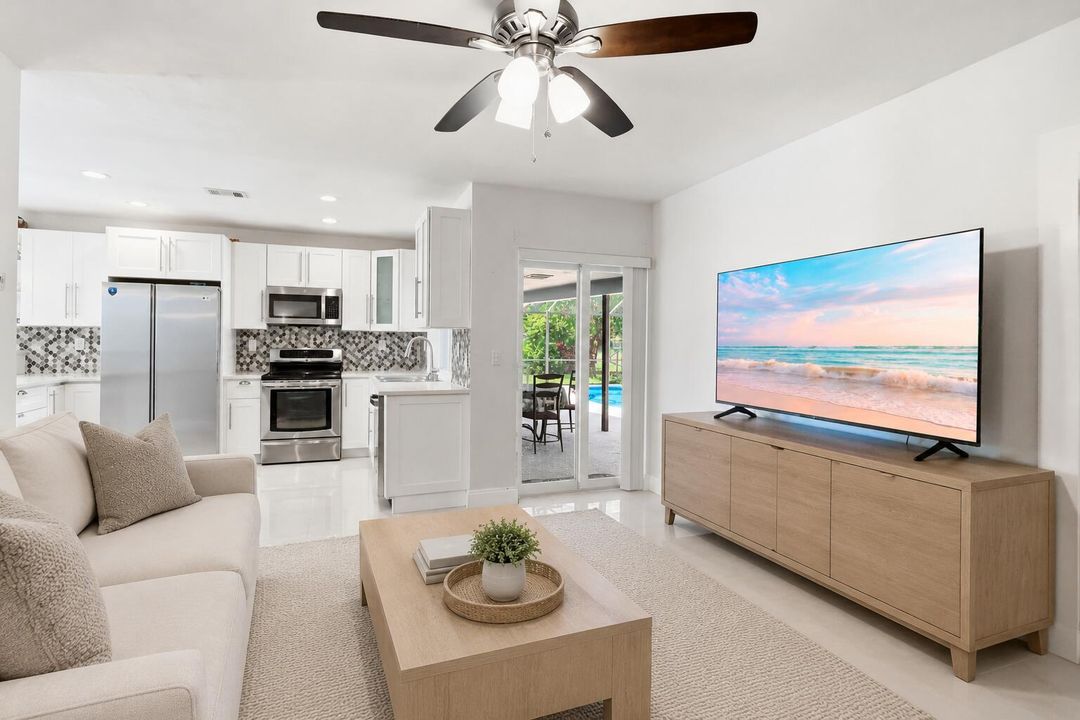 10_Family_Room