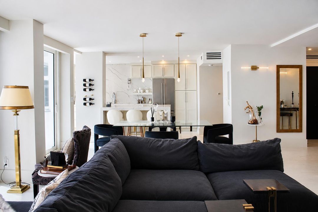 Living/ Kitchen