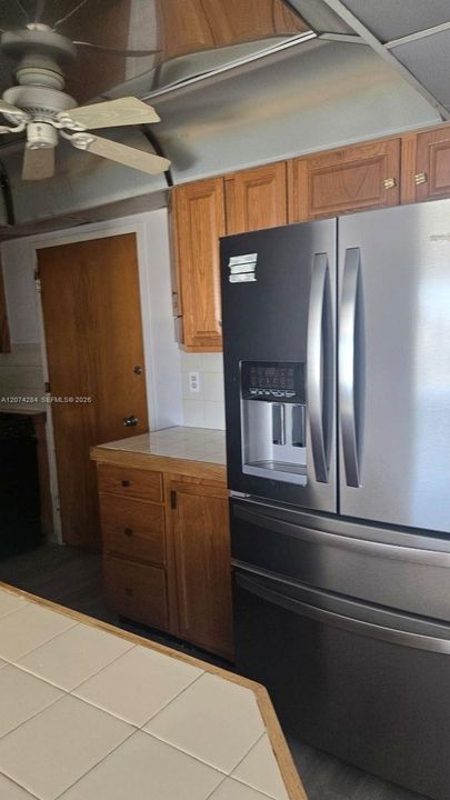 For Rent: $2,600 (2 beds, 2 baths, 1086 Square Feet)