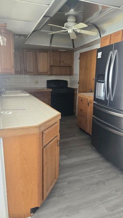 For Rent: $2,600 (2 beds, 2 baths, 1086 Square Feet)