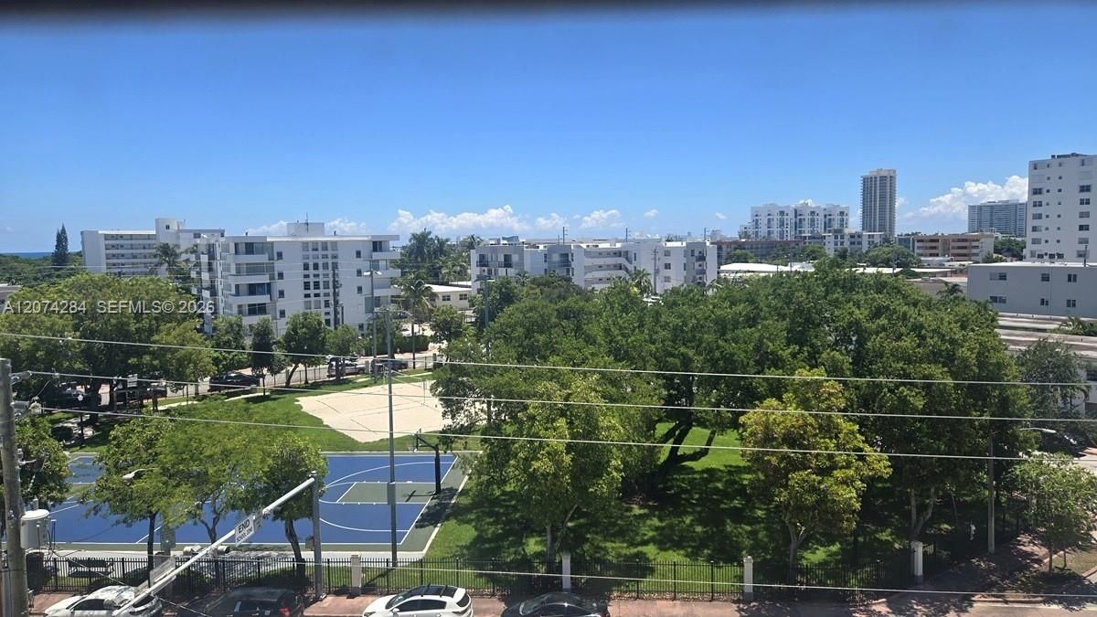 For Rent: $2,600 (2 beds, 2 baths, 1086 Square Feet)