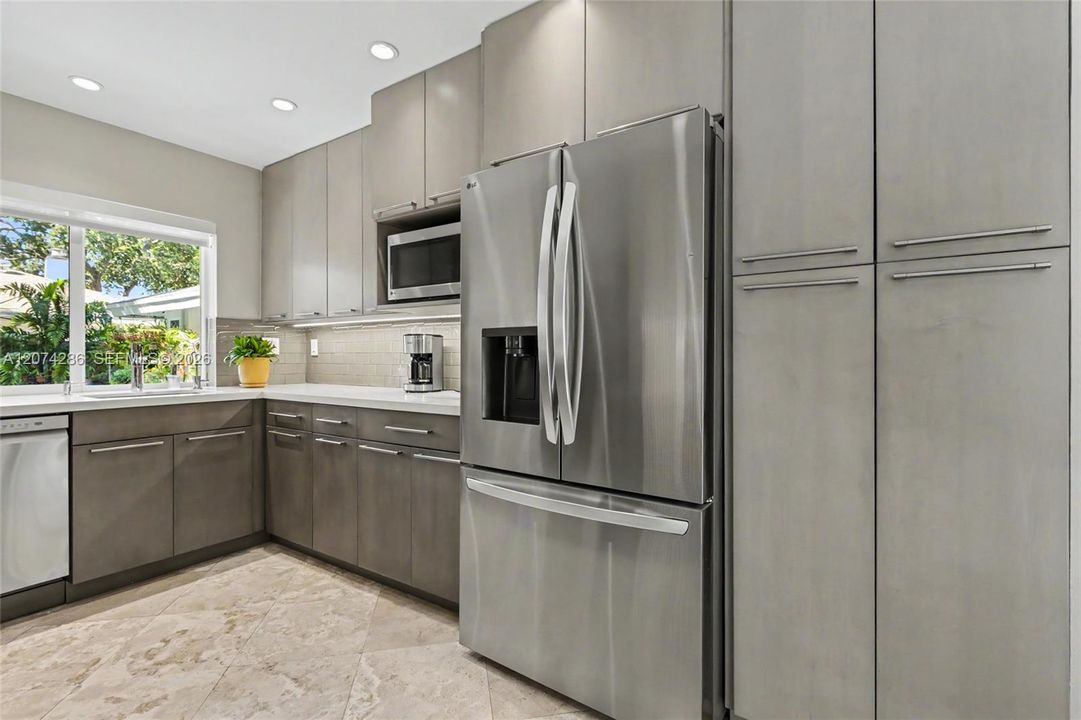 For Sale: $775,000 (3 beds, 2 baths, 2043 Square Feet)