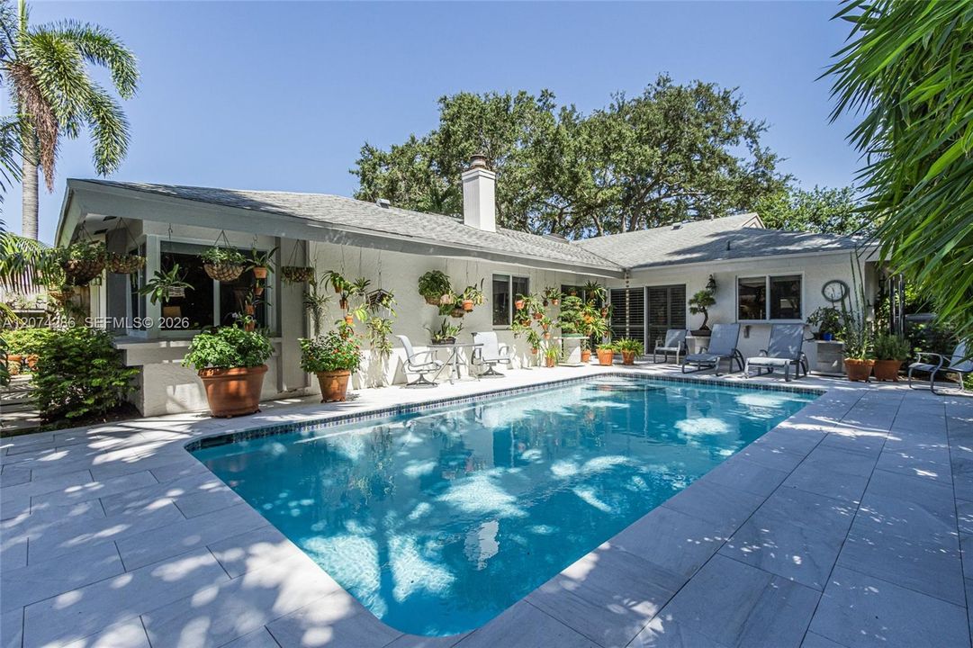 For Sale: $775,000 (3 beds, 2 baths, 2043 Square Feet)