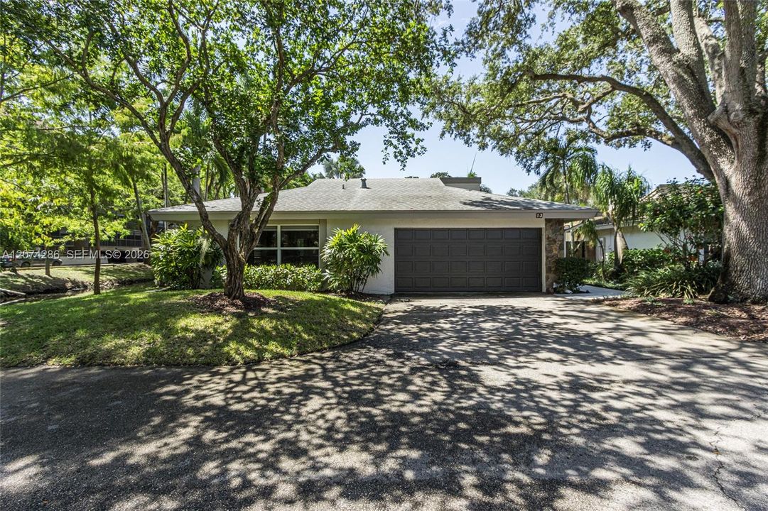 For Sale: $775,000 (3 beds, 2 baths, 2043 Square Feet)