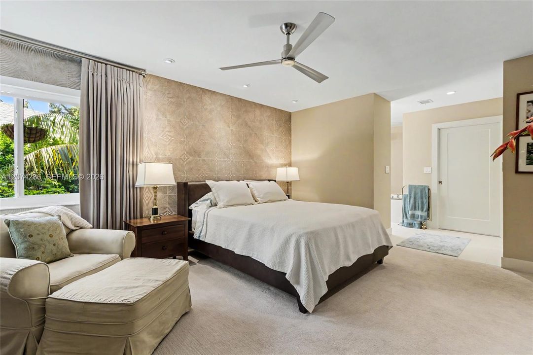 For Sale: $775,000 (3 beds, 2 baths, 2043 Square Feet)