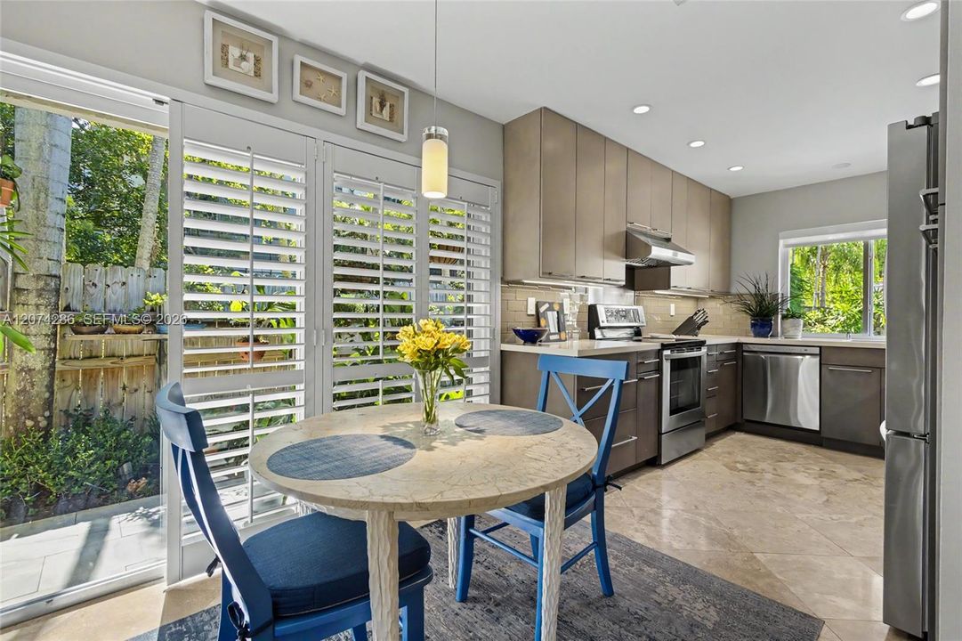 For Sale: $775,000 (3 beds, 2 baths, 2043 Square Feet)