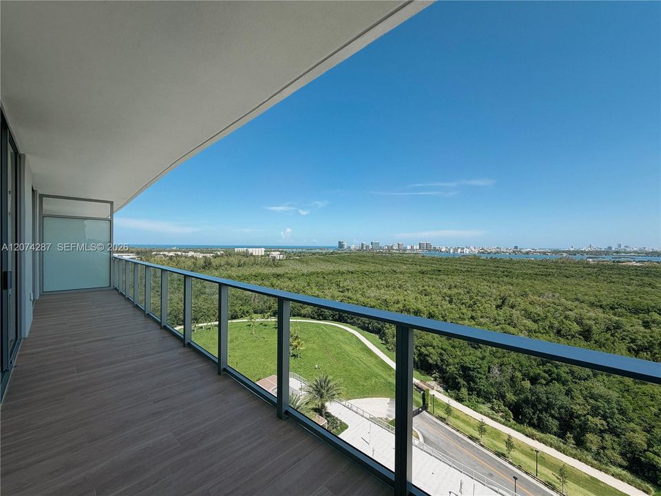 For Sale: $1,850,000 (2 beds, 3 baths, 1334 Square Feet)