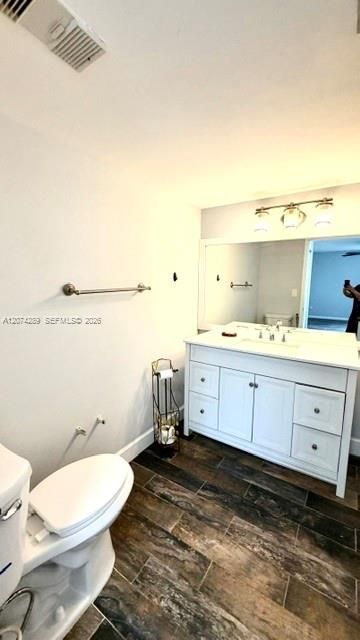 For Rent: $2,700 (2 beds, 2 baths, 1105 Square Feet)