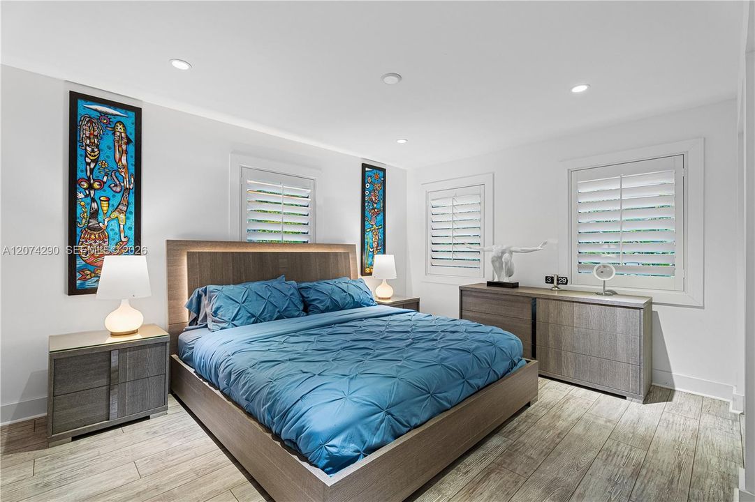 For Rent: $18,000 (3 beds, 3 baths, 2774 Square Feet)