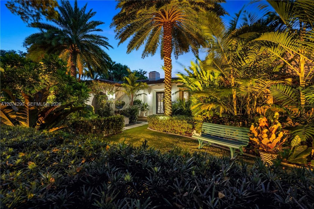 For Rent: $18,000 (3 beds, 3 baths, 2774 Square Feet)