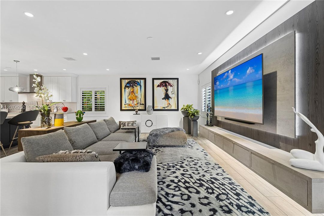 For Rent: $18,000 (3 beds, 3 baths, 2774 Square Feet)