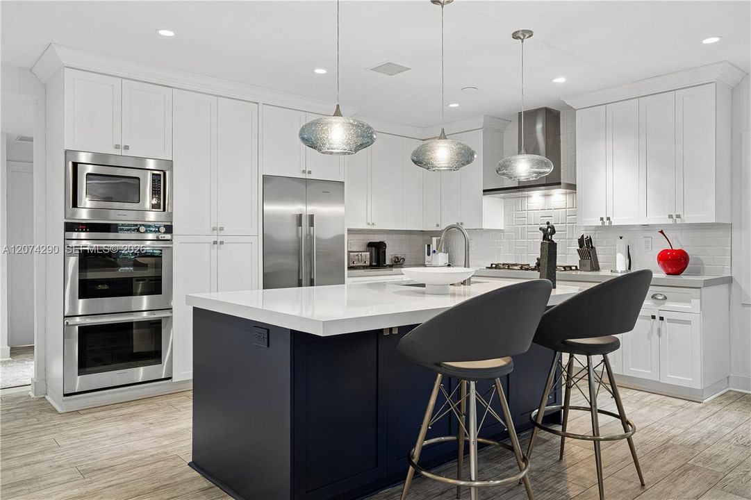 For Rent: $18,000 (3 beds, 3 baths, 2774 Square Feet)