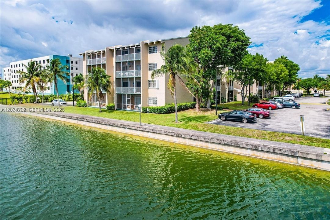 For Sale: $169,990 (0 beds, 1 baths, 543 Square Feet)
