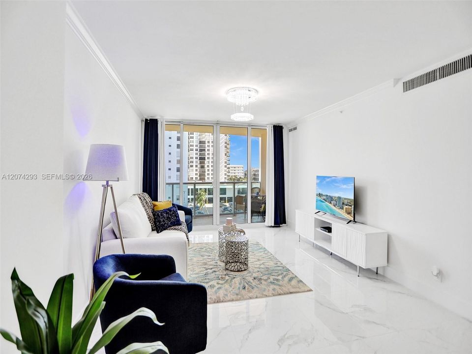 For Rent: $2,800 (1 beds, 1 baths, 835 Square Feet)