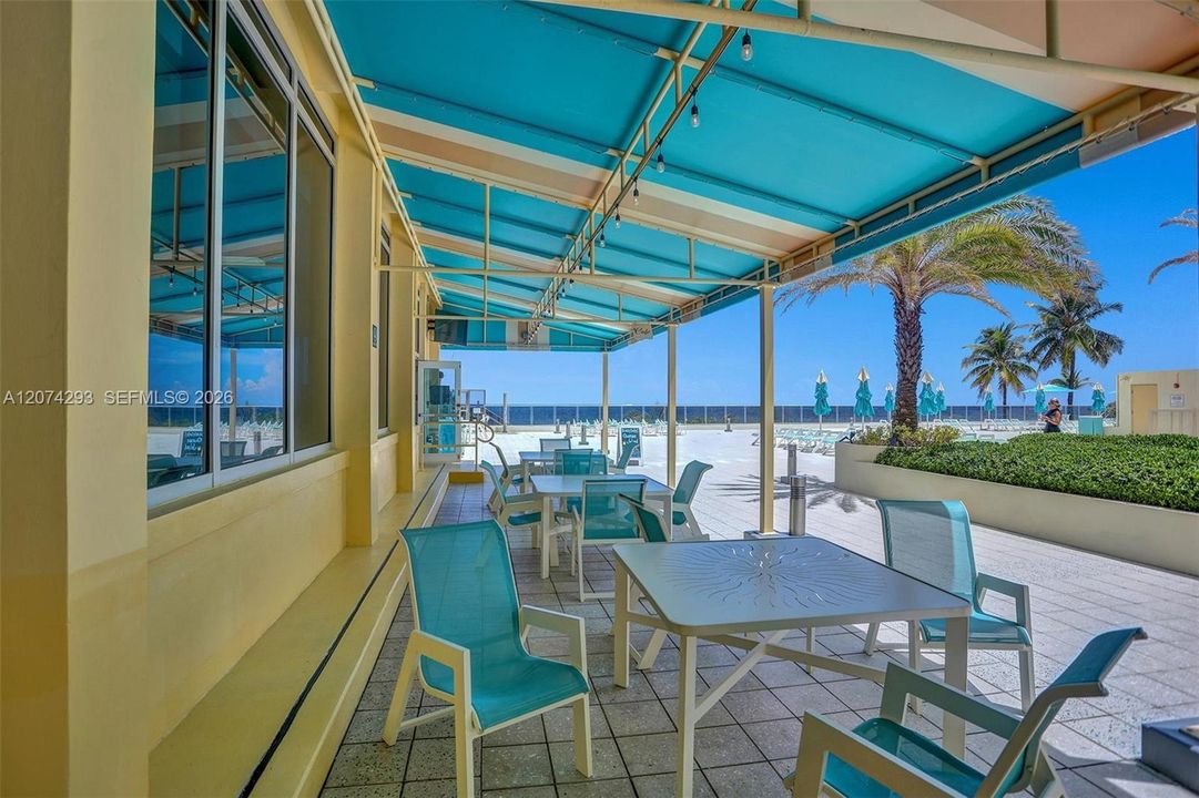For Rent: $2,800 (1 beds, 1 baths, 835 Square Feet)