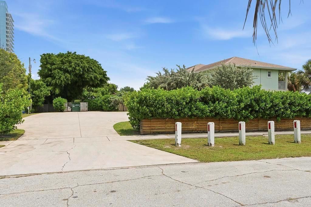 105 2nd St lake park - - 475