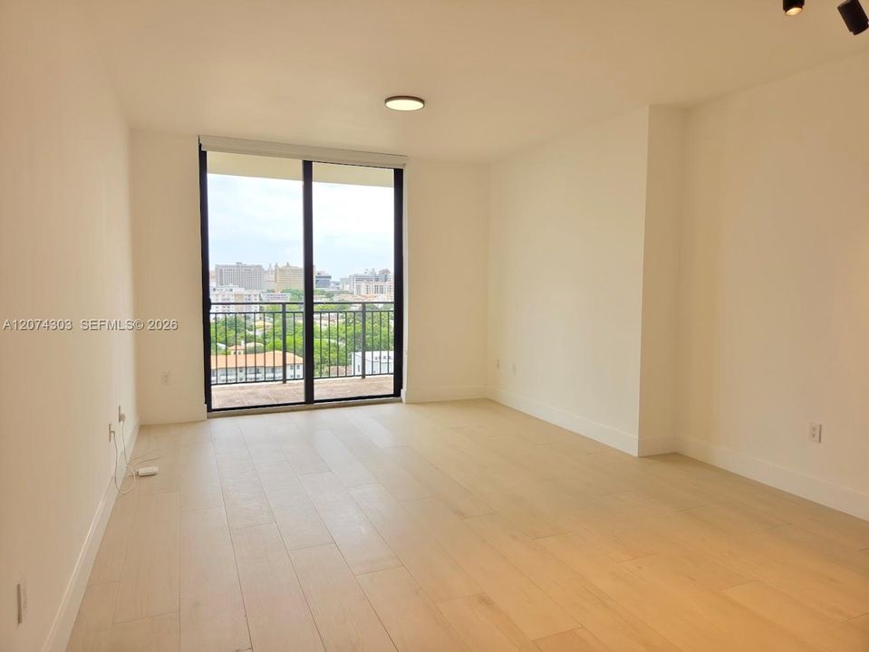 For Rent: $3,490 (2 beds, 2 baths, 1162 Square Feet)