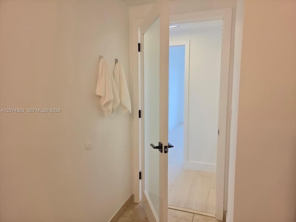 For Rent: $3,490 (2 beds, 2 baths, 1162 Square Feet)