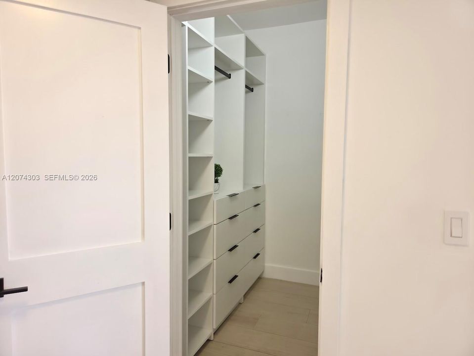 For Rent: $3,490 (2 beds, 2 baths, 1162 Square Feet)