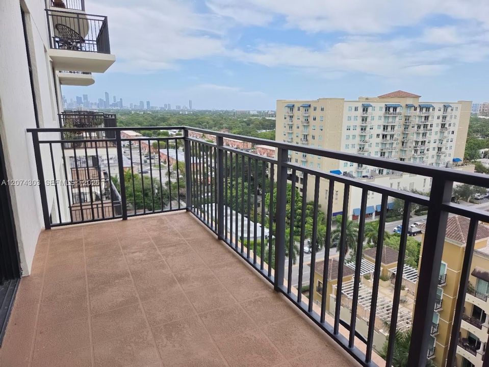 For Rent: $3,490 (2 beds, 2 baths, 1162 Square Feet)