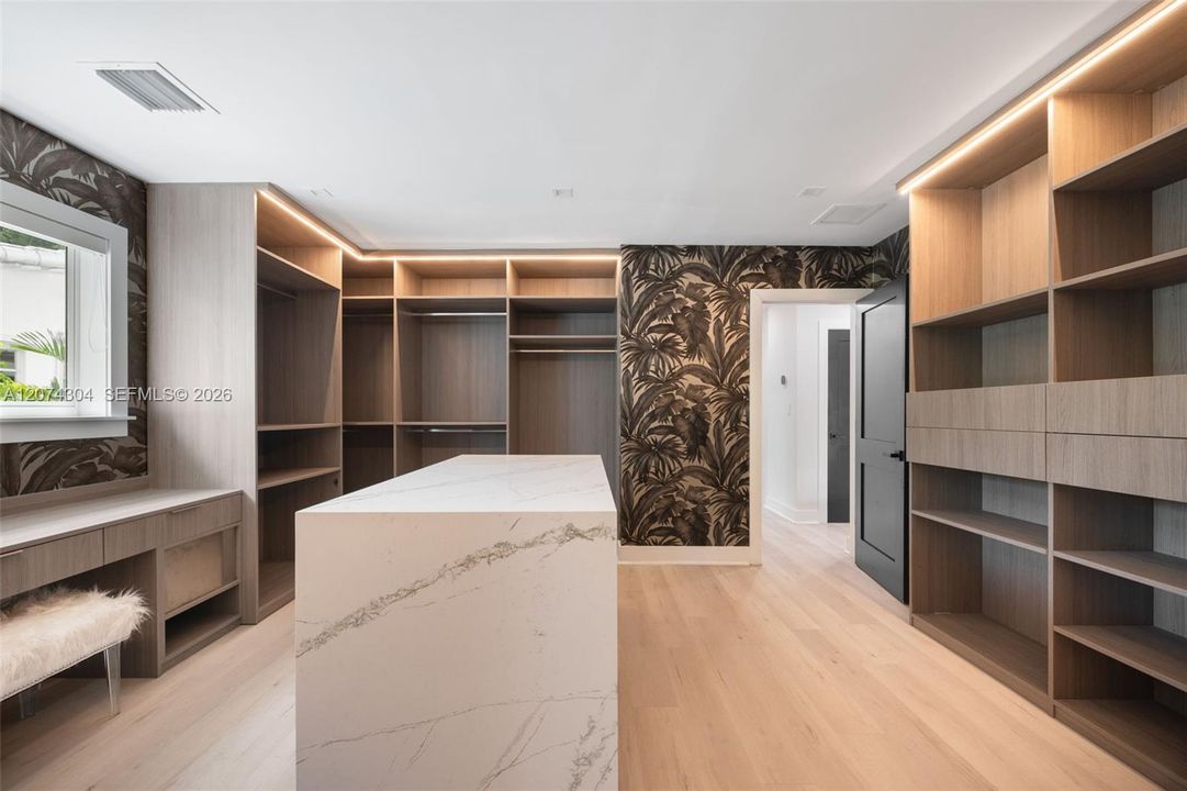 For Sale: $1,175,000 (3 beds, 2 baths, 0 Square Feet)