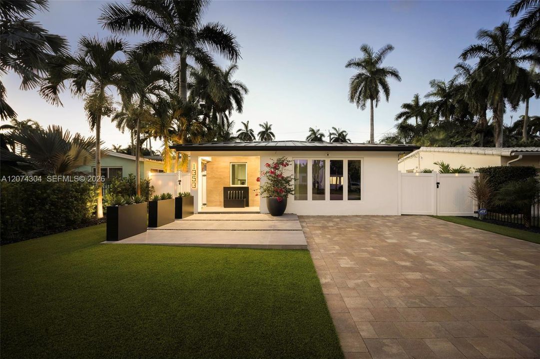 For Sale: $1,175,000 (3 beds, 2 baths, 0 Square Feet)