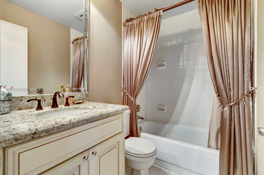 2ndBathroom