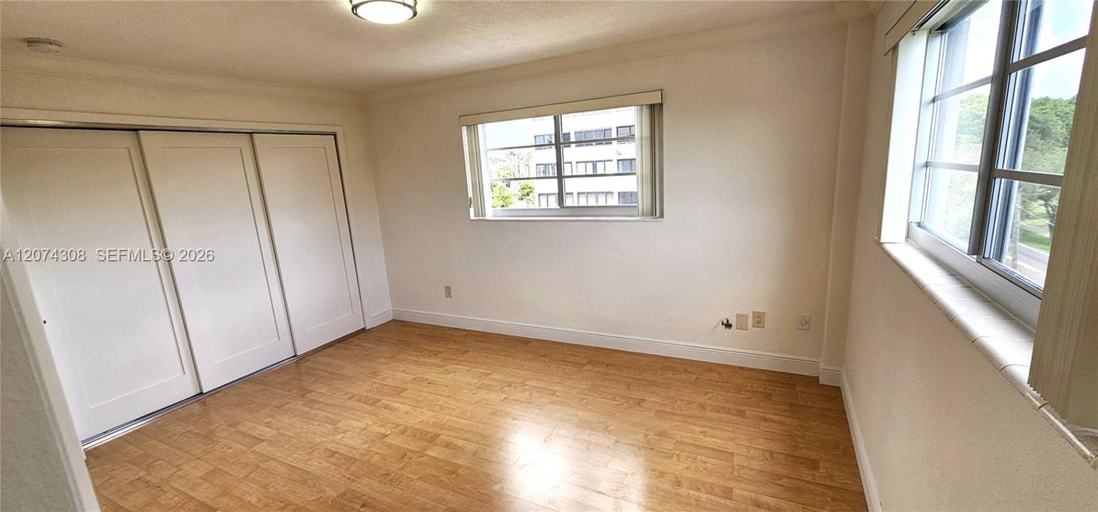 En Venta: $425,000 (2 camas, 2 baños, 985 Pies cuadrados)