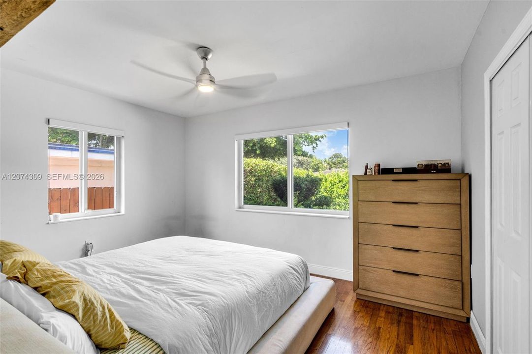 For Sale: $820,000 (2 beds, 2 baths, 1493 Square Feet)