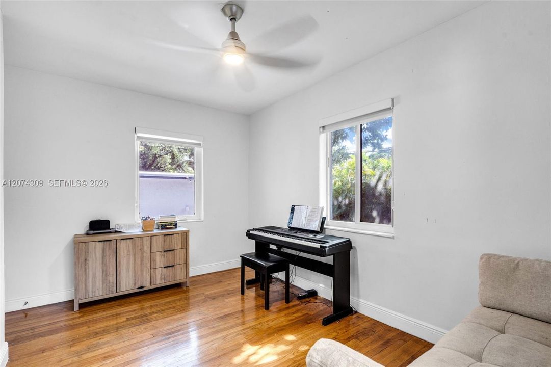 For Sale: $820,000 (2 beds, 2 baths, 1493 Square Feet)
