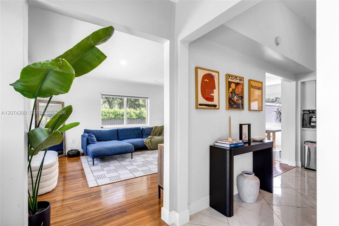 For Sale: $820,000 (2 beds, 2 baths, 1493 Square Feet)