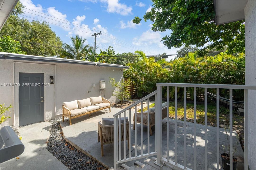 For Sale: $820,000 (2 beds, 2 baths, 1493 Square Feet)