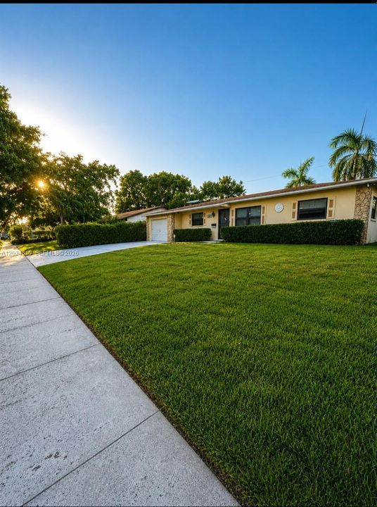 For Rent: $4,000 (3 beds, 2 baths, 1430 Square Feet)