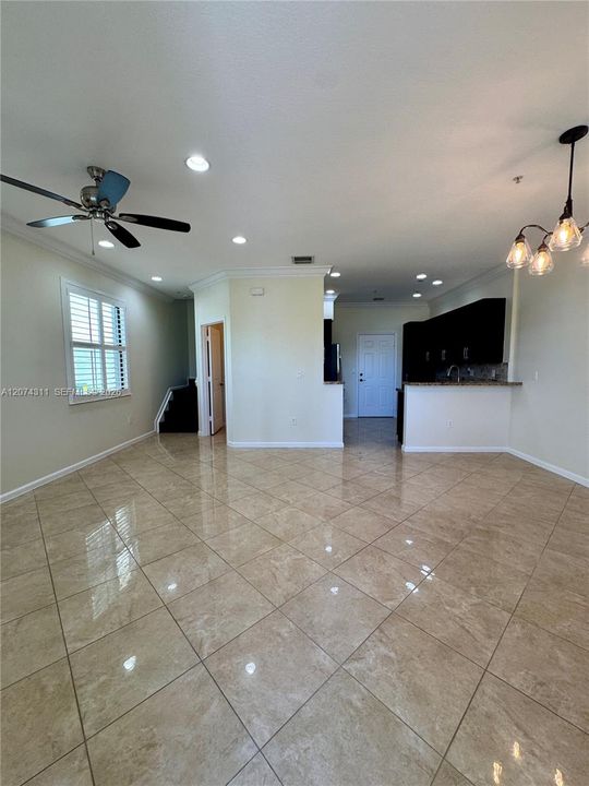 For Rent: $2,999 (2 beds, 2 baths, 1628 Square Feet)
