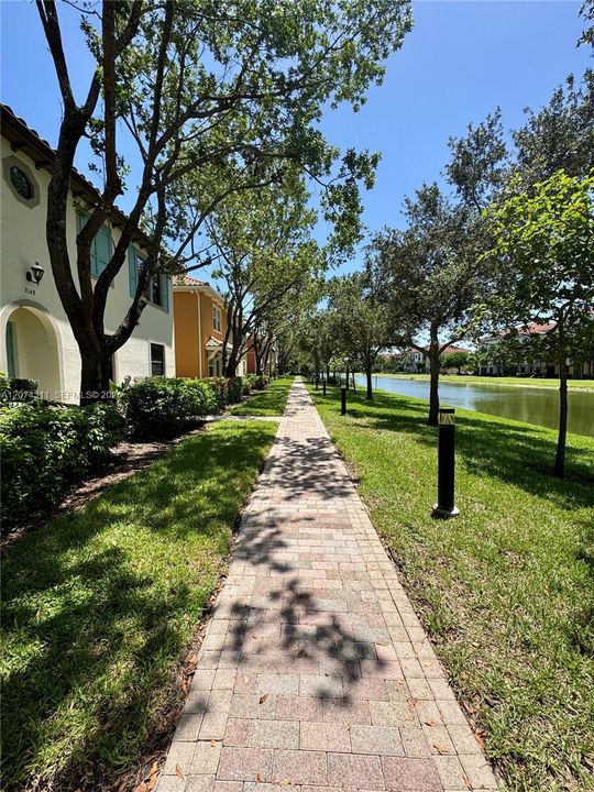 For Rent: $2,999 (2 beds, 2 baths, 1628 Square Feet)