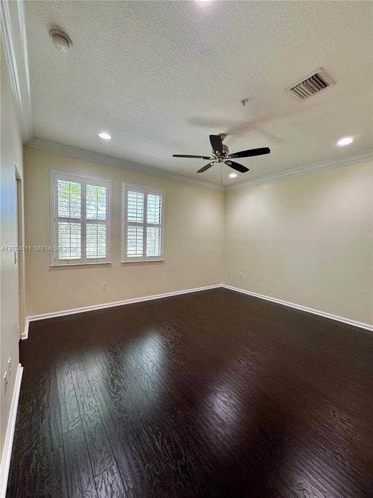 For Rent: $2,999 (2 beds, 2 baths, 1628 Square Feet)