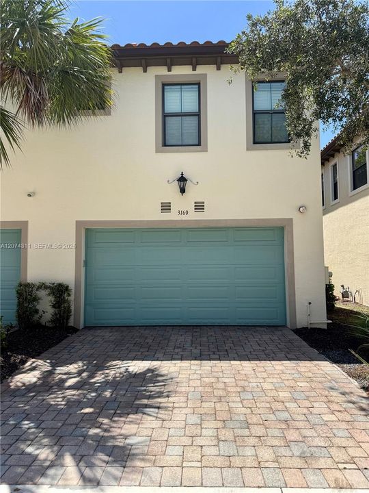 For Rent: $2,999 (2 beds, 2 baths, 1628 Square Feet)