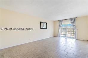For Sale: $144,900 (1 beds, 1 baths, 748 Square Feet)