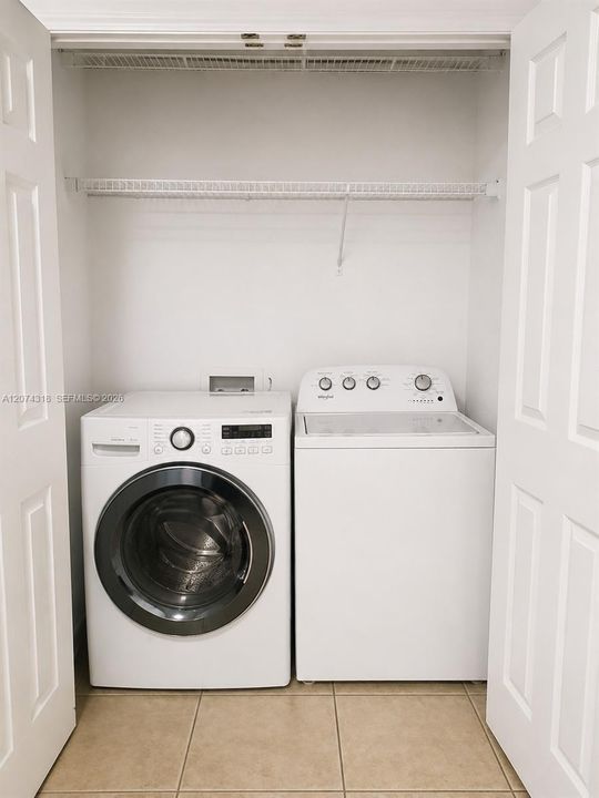 В аренду: $2,300 (3 спален, 2 ванн, 1247 Квадратных фут)