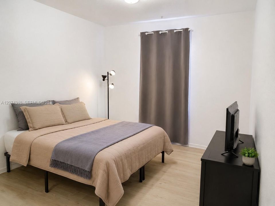 В аренду: $2,300 (3 спален, 2 ванн, 1247 Квадратных фут)