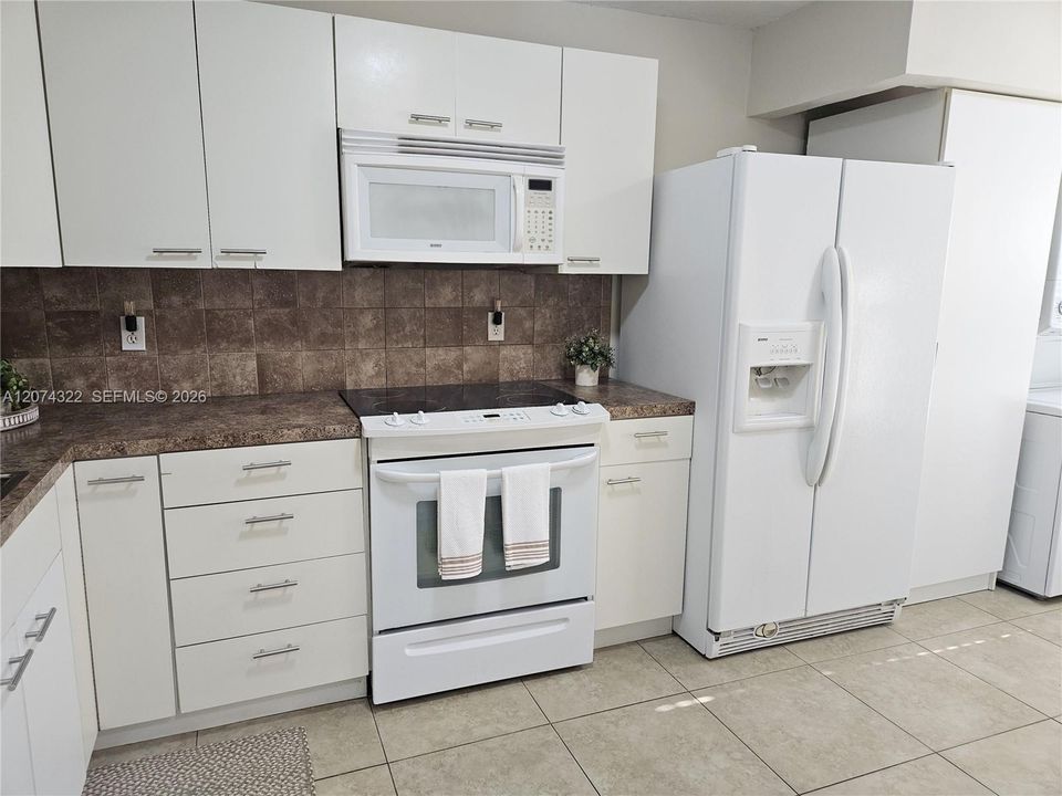 For Sale: $498,000 (3 beds, 2 baths, 1097 Square Feet)