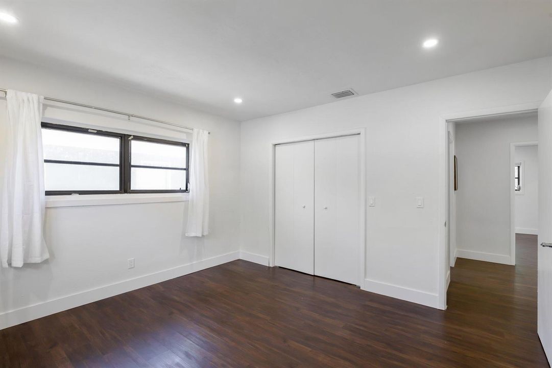 41-web-or-mls-NW 149th St-S1608-041