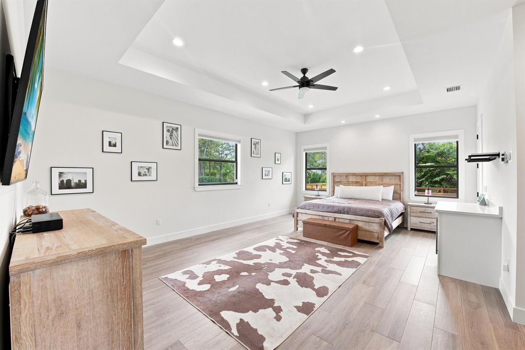 Master Bedroom Broshure
