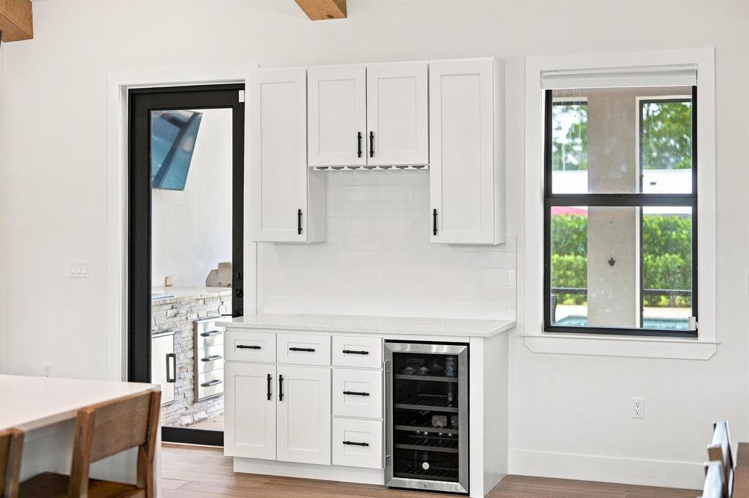 Kitchen mini Bar