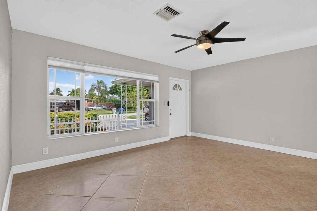18-web-or-mls-1240-2497