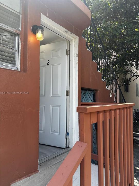 For Rent: $1,200 (1 beds, 1 baths, 450 Square Feet)