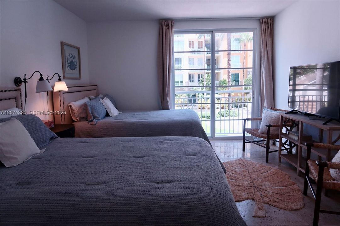 В аренду: $6,250 (2 спален, 2 ванн, 1155 Квадратных фут)