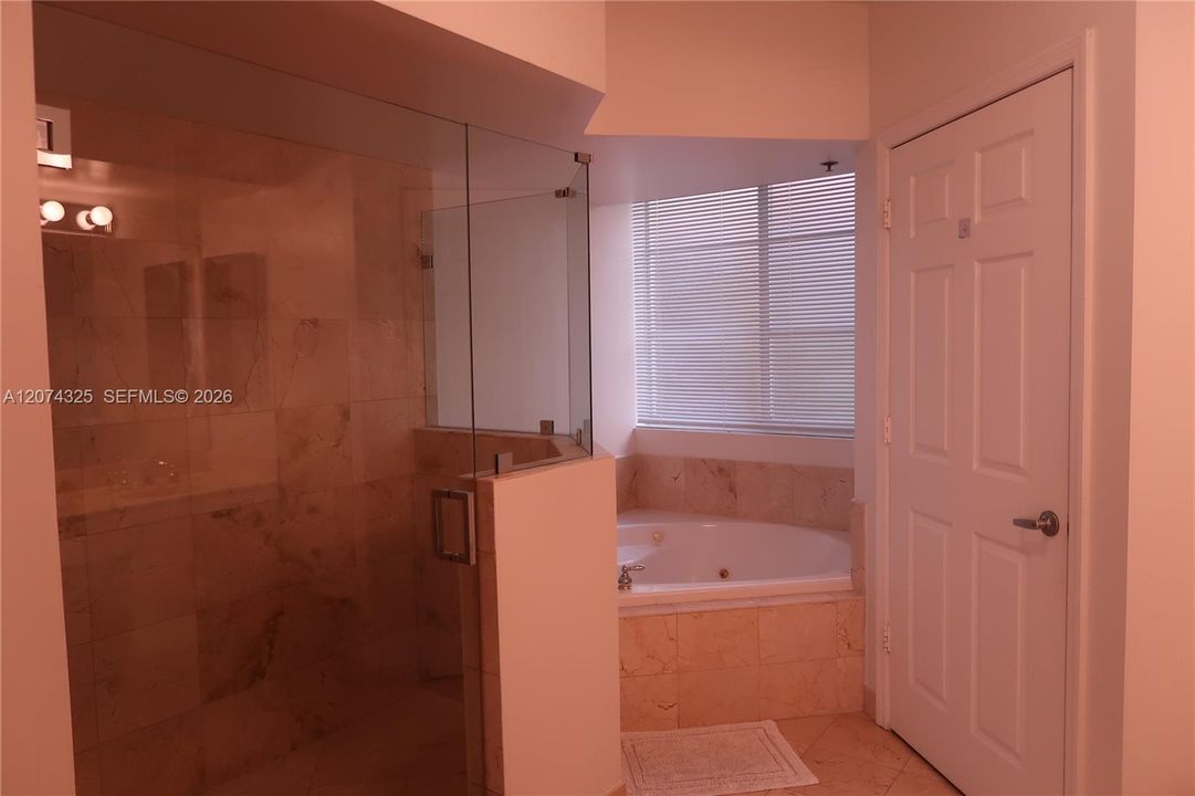 В аренду: $6,250 (2 спален, 2 ванн, 1155 Квадратных фут)